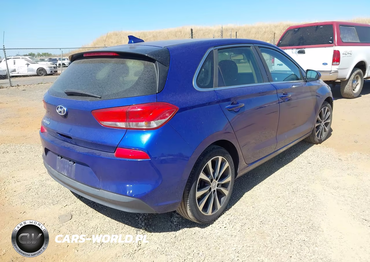 2019 Hyundai Elantra Gt VIN:KMHH35LE3KU099970 - 4