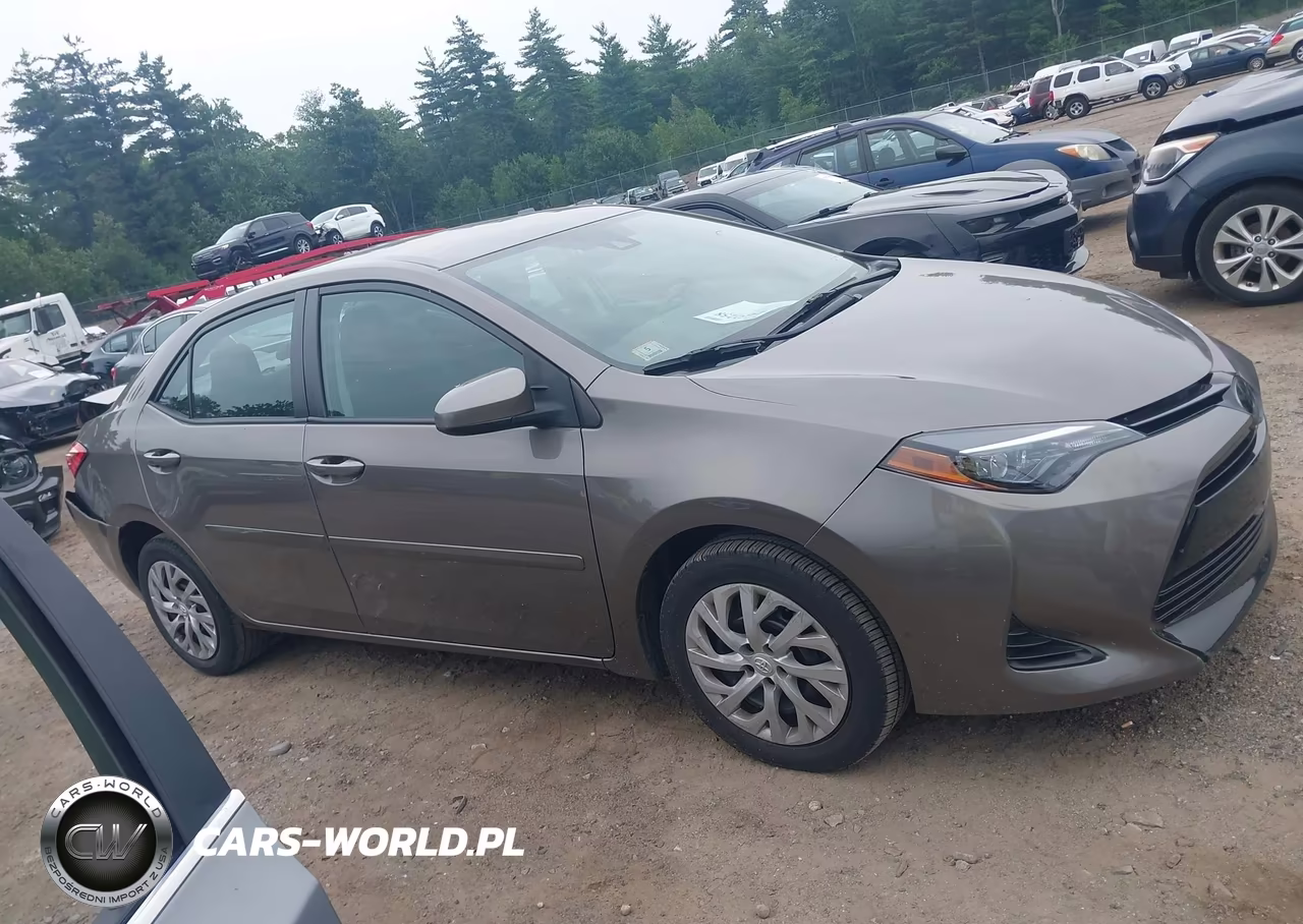 2019 Toyota Corolla Le VIN:2T1BURHE8KC180533 - 13