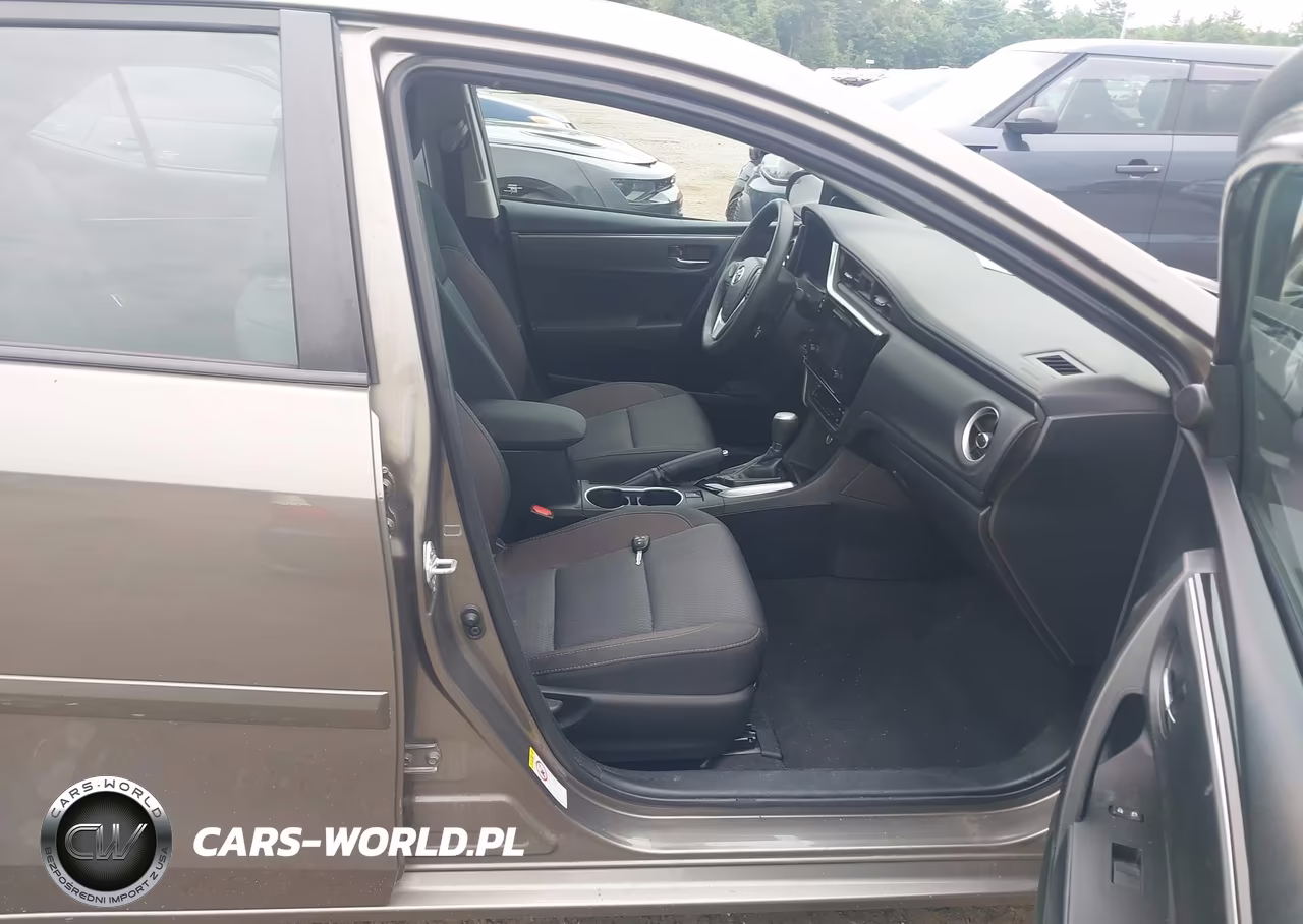 2019 Toyota Corolla Le VIN:2T1BURHE8KC180533 - 5