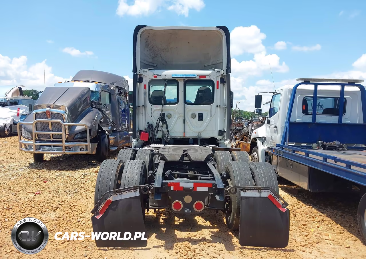 2014 Freightliner Cascadia 125 VIN:3AKJGED5XESFL2378 - 15