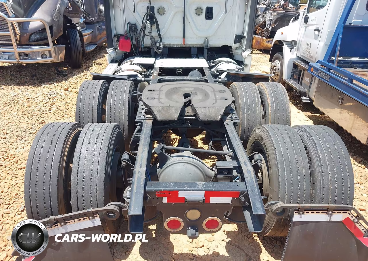 2014 Freightliner Cascadia 125 VIN:3AKJGED5XESFL2378 - 7