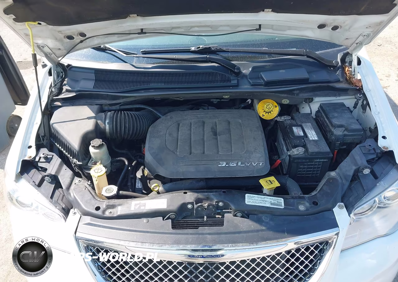 2014 Chrysler Town & Country Limited VIN:2C4RC1GG4ER467233 - 10