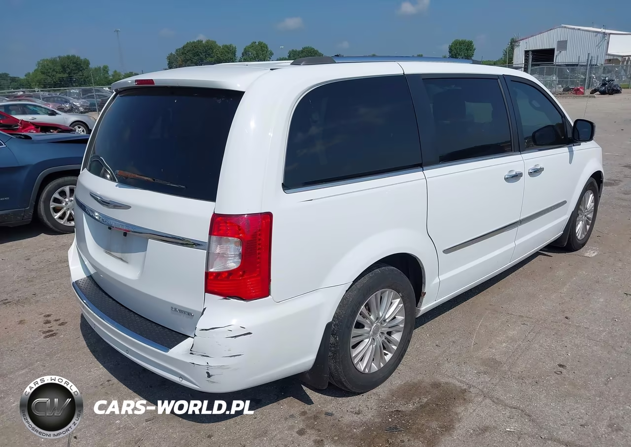 2014 Chrysler Town & Country Limited VIN:2C4RC1GG4ER467233 - 4