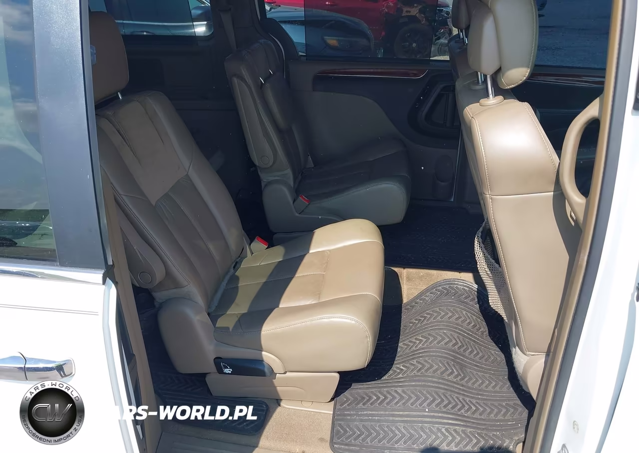 2014 Chrysler Town & Country Limited VIN:2C4RC1GG4ER467233 - 8