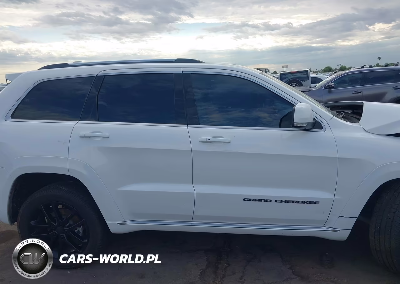 2020 Jeep Grand Cherokee Summit 4X4 VIN:1C4RJFJT7LC150383 - 13