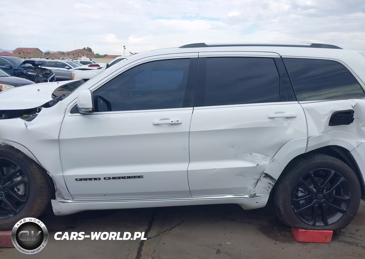 2020 Jeep Grand Cherokee Summit 4X4 VIN:1C4RJFJT7LC150383 - 14