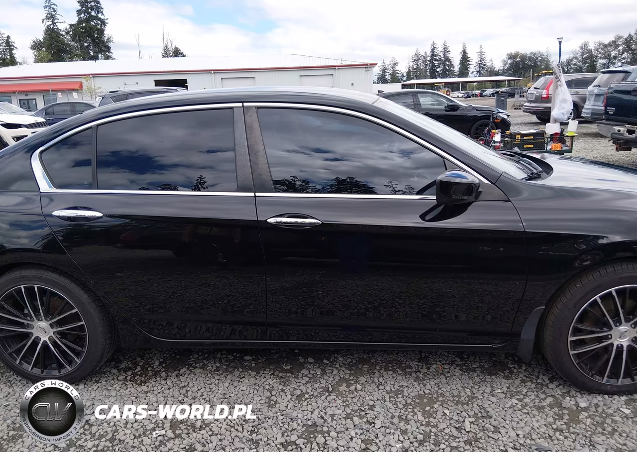 2015 Honda Accord Sport VIN:1HGCR2E58FA072409 - 14