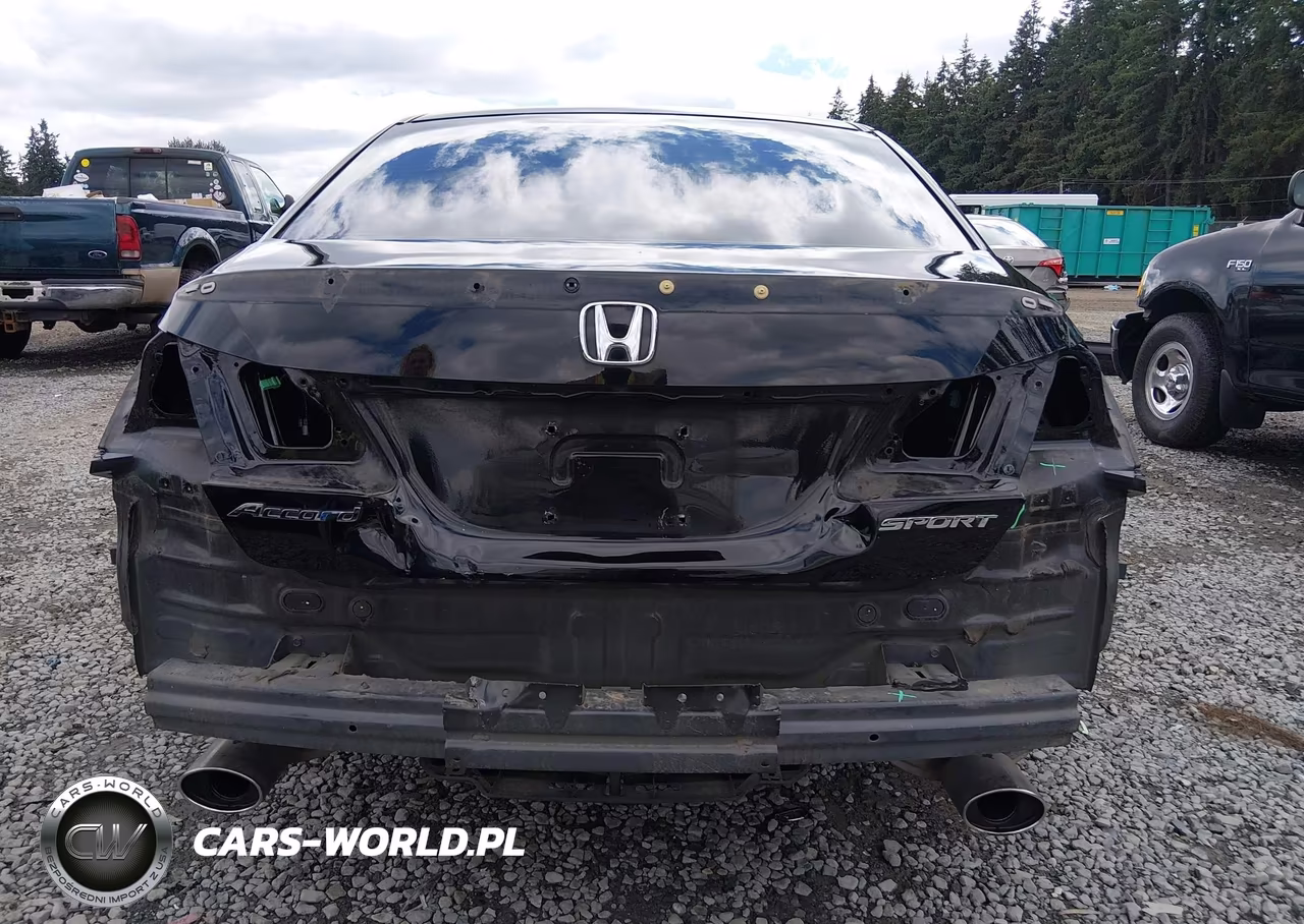 2015 Honda Accord Sport VIN:1HGCR2E58FA072409 - 17