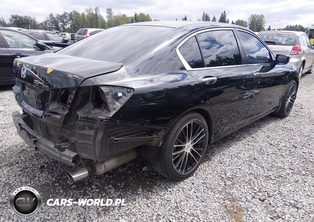 2015 Honda Accord Sport VIN:1HGCR2E58FA072409 - 4