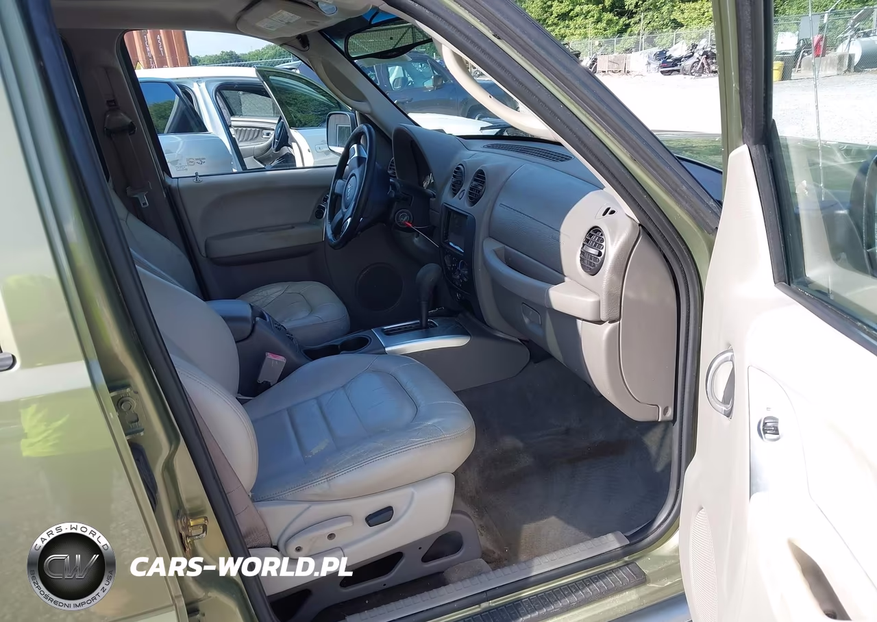 2004 Jeep Liberty Renegade VIN:1J4GL38K74W221475 - 5