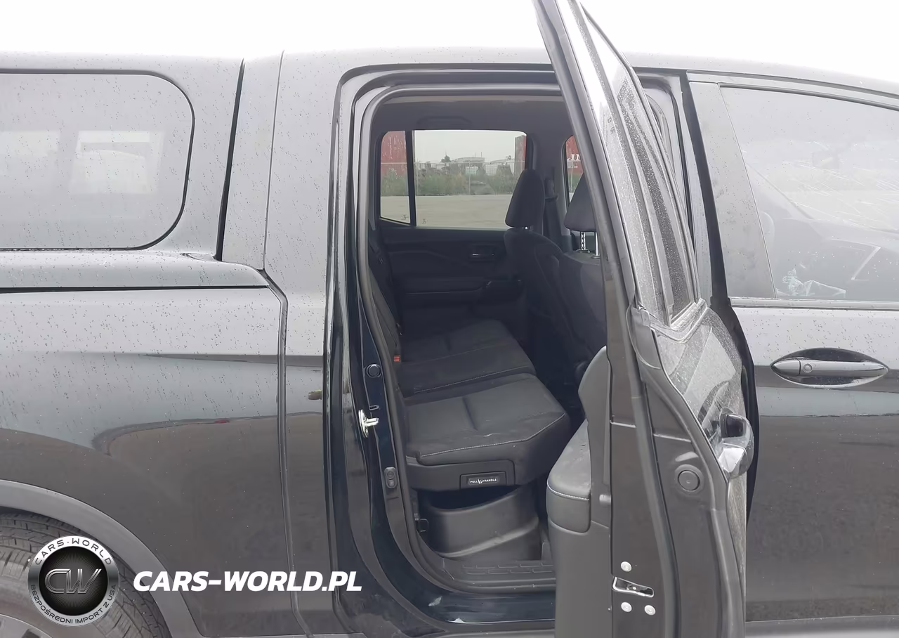 2017 Honda Ridgeline Sport VIN:5FPYK3F1XHB023952 - 8