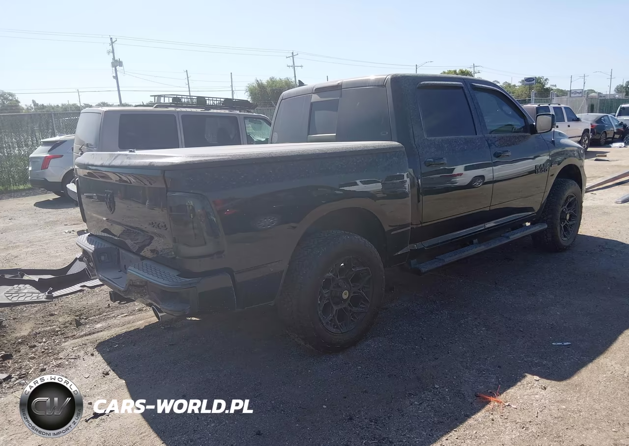 2016 Ram 1500 Sport VIN:1C6RR7MT7GS154933 - 4