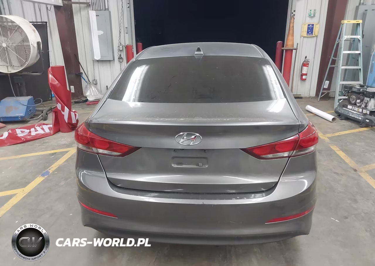 2018 Hyundai Elantra Sel VIN:5NPD84LF0JH395111 - 17