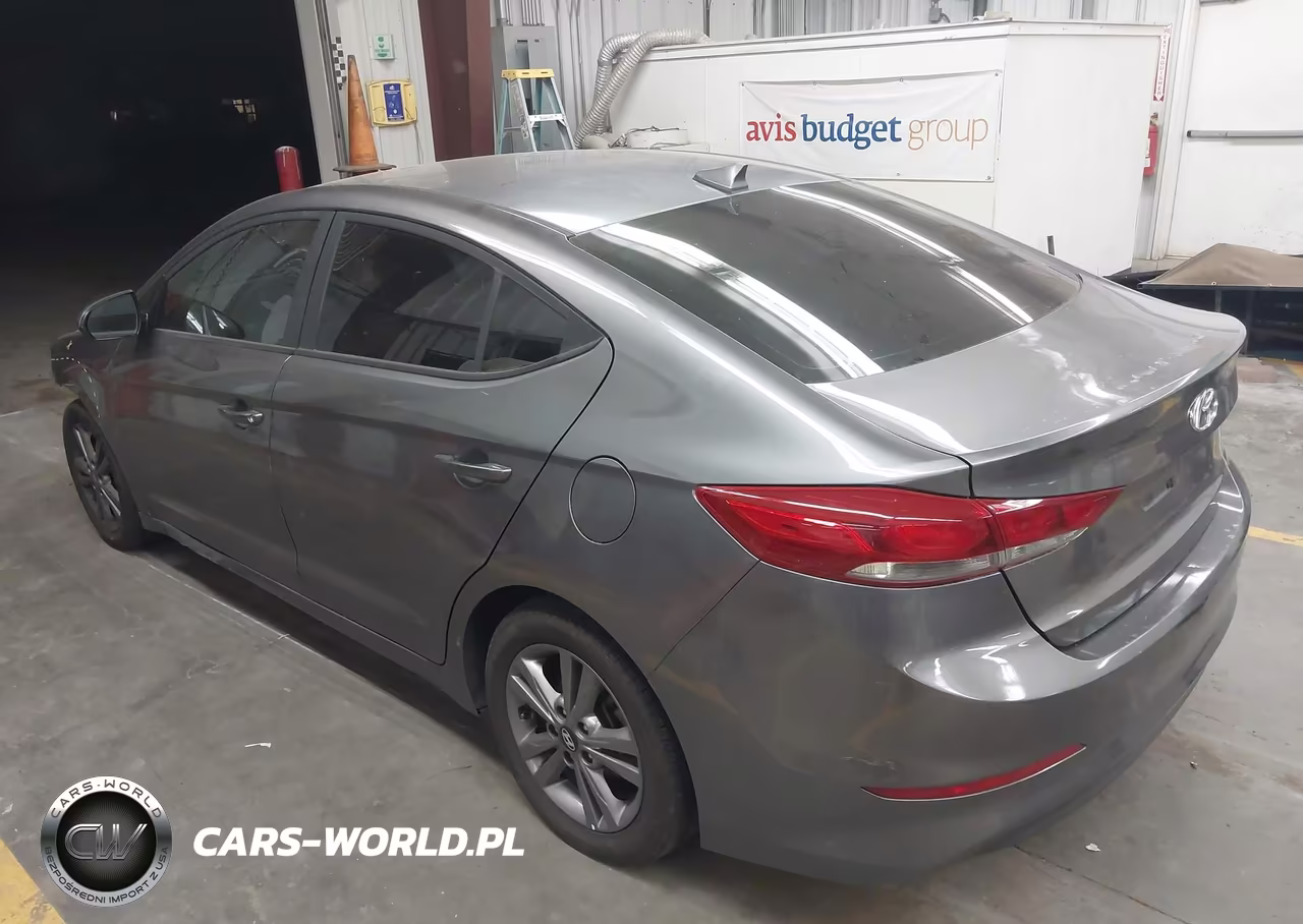 2018 Hyundai Elantra Sel VIN:5NPD84LF0JH395111 - 3