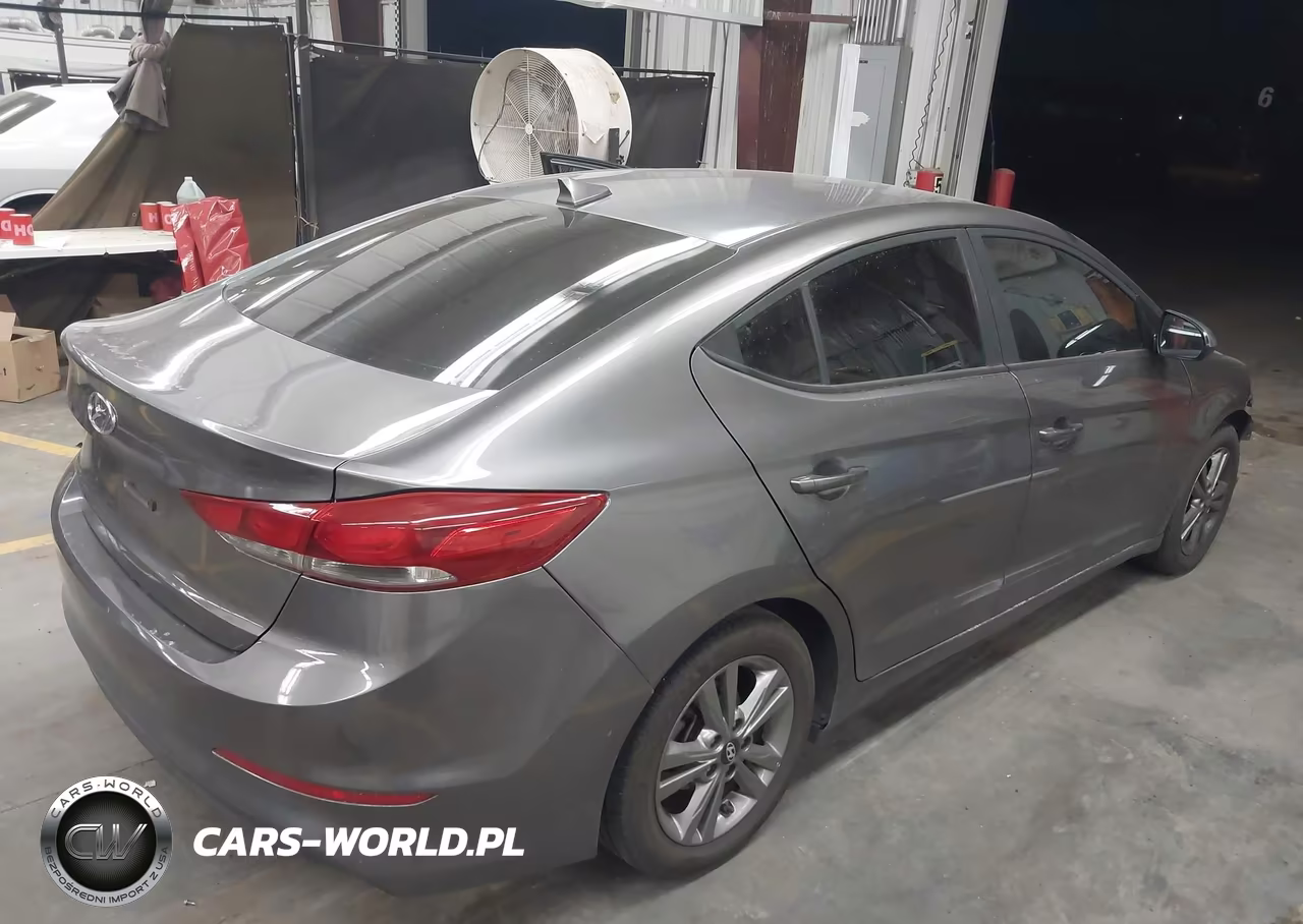 2018 Hyundai Elantra Sel VIN:5NPD84LF0JH395111 - 4