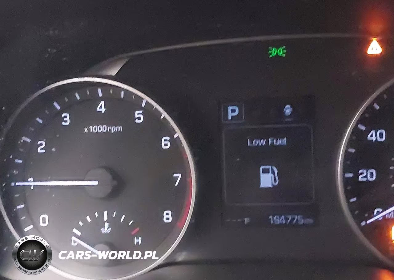 2018 Hyundai Elantra Sel VIN:5NPD84LF0JH395111 - 7