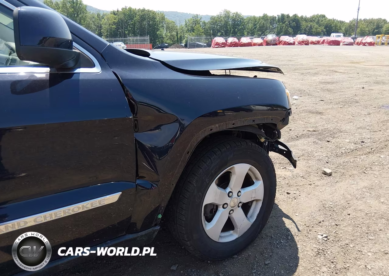 2011 Jeep Grand Cherokee Laredo VIN:1J4RR4GG8BC522412 - 18