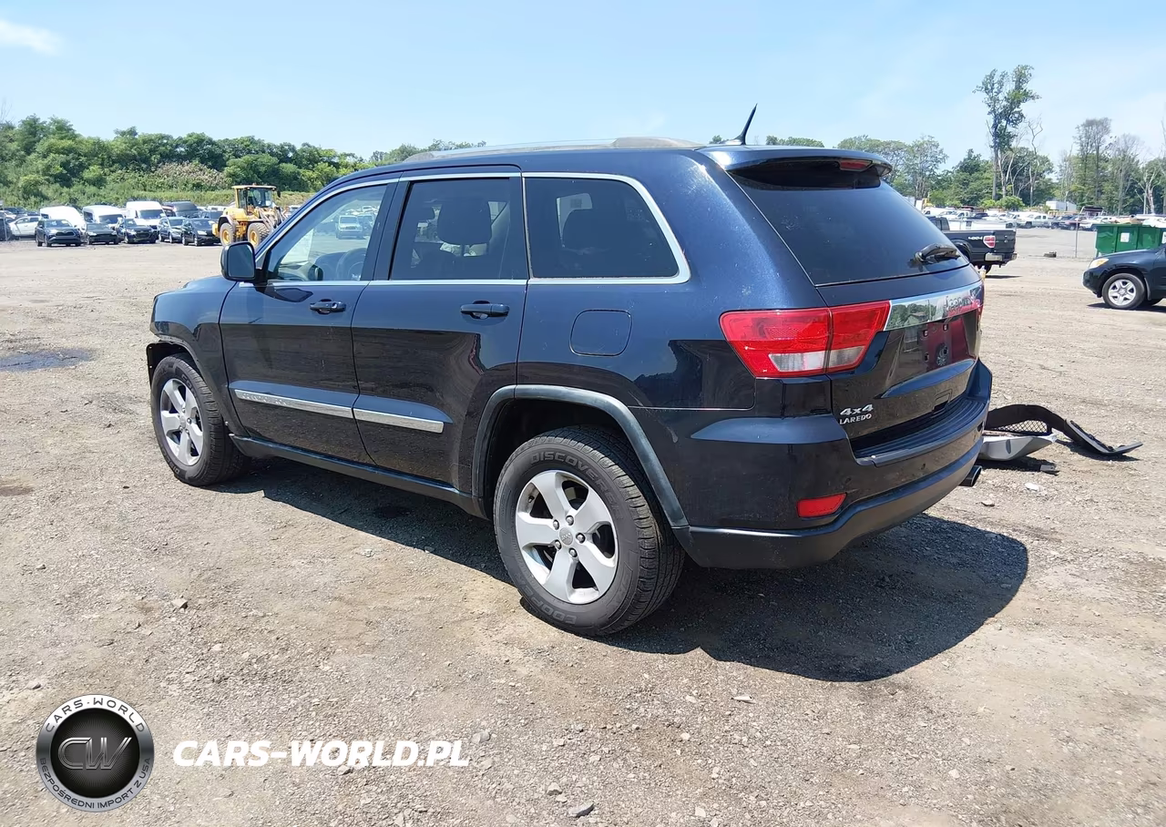 2011 Jeep Grand Cherokee Laredo VIN:1J4RR4GG8BC522412 - 3