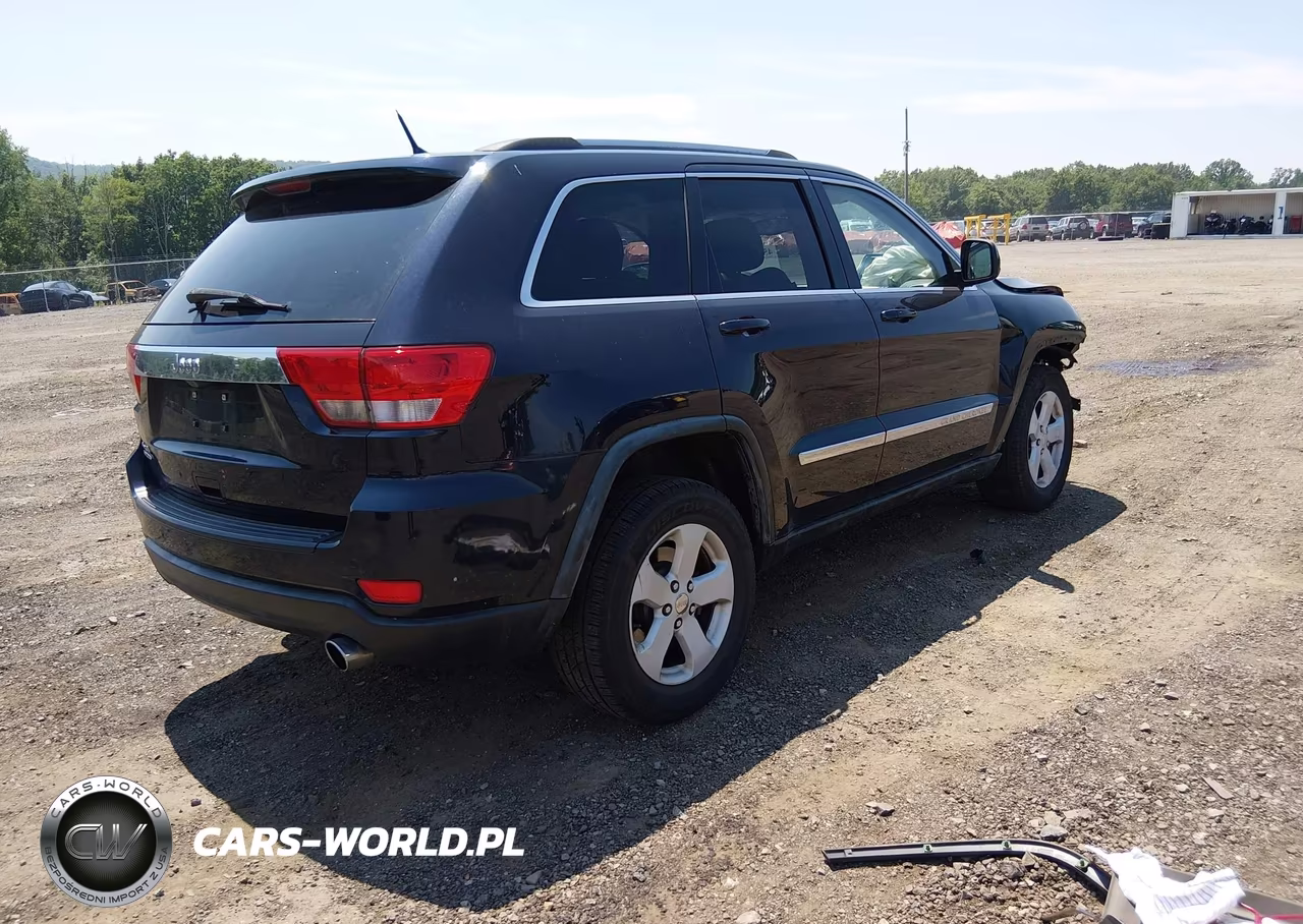 2011 Jeep Grand Cherokee Laredo VIN:1J4RR4GG8BC522412 - 4