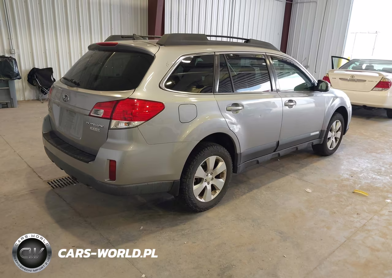 2011 Subaru Outback 2.5I Premium VIN:4S4BRBHC0B3323311 - 4