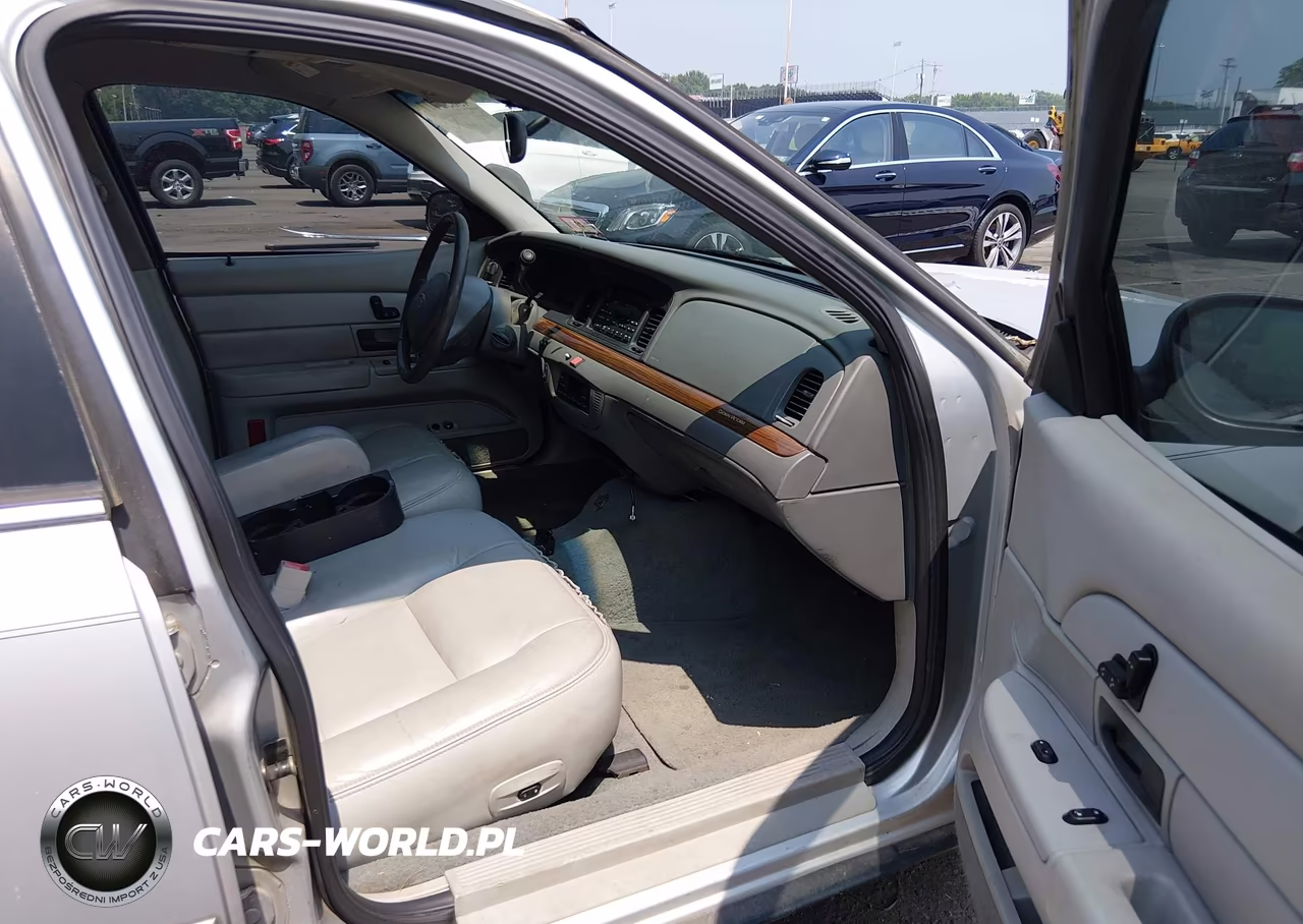 2003 Ford Crown Victoria Lx VIN:2FAFP74W33X164769 - 5