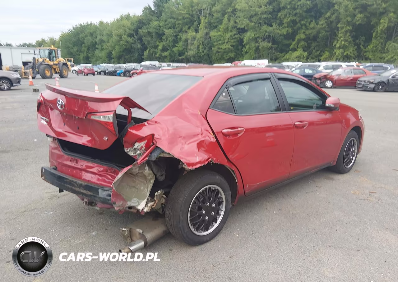 2015 Toyota Corolla S Plus VIN:2T1BURHE8FC336575 - 4
