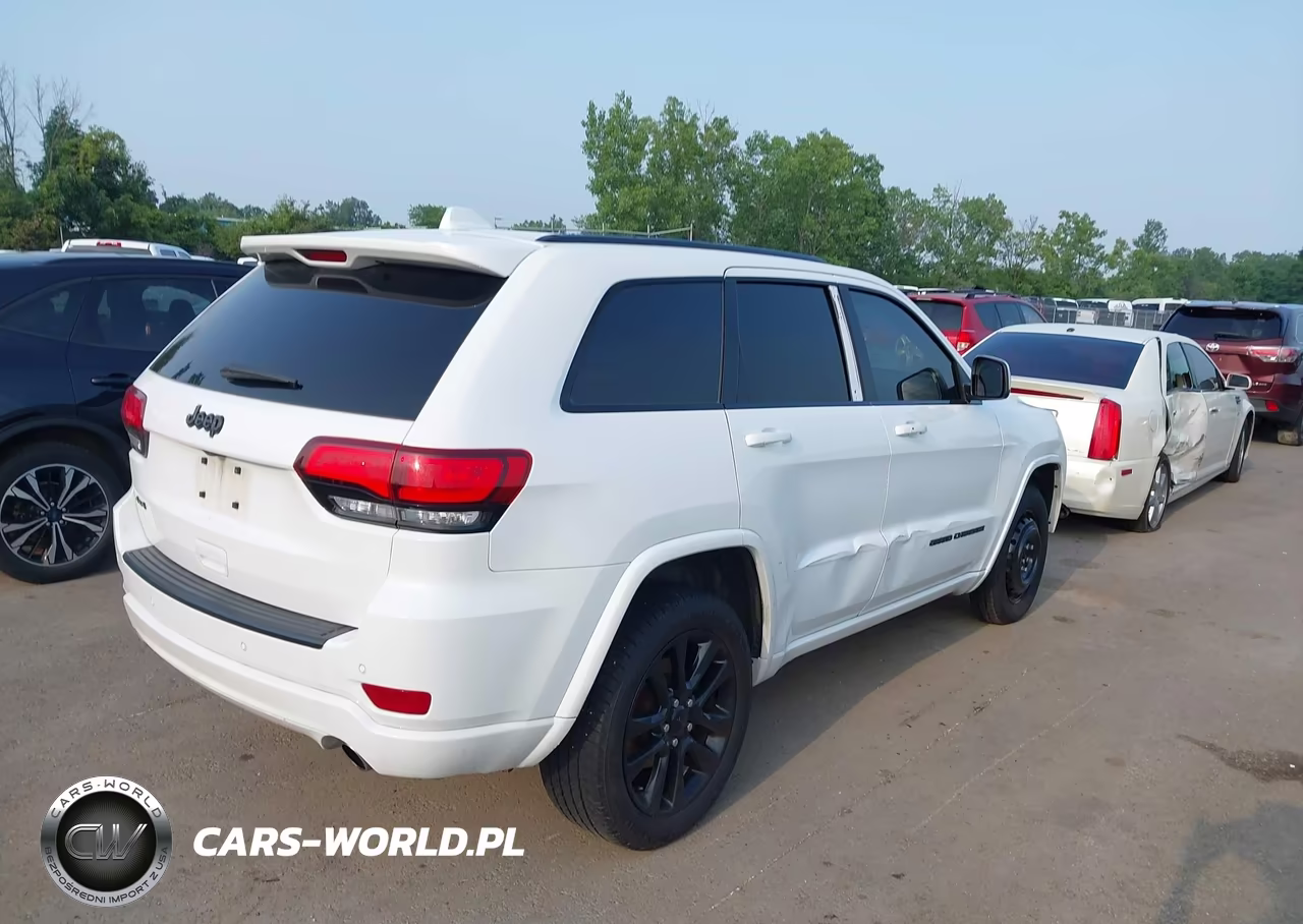 2020 Jeep Grand Cherokee Altitude 4X4 VIN:1C4RJFAG9LC267370 - 4