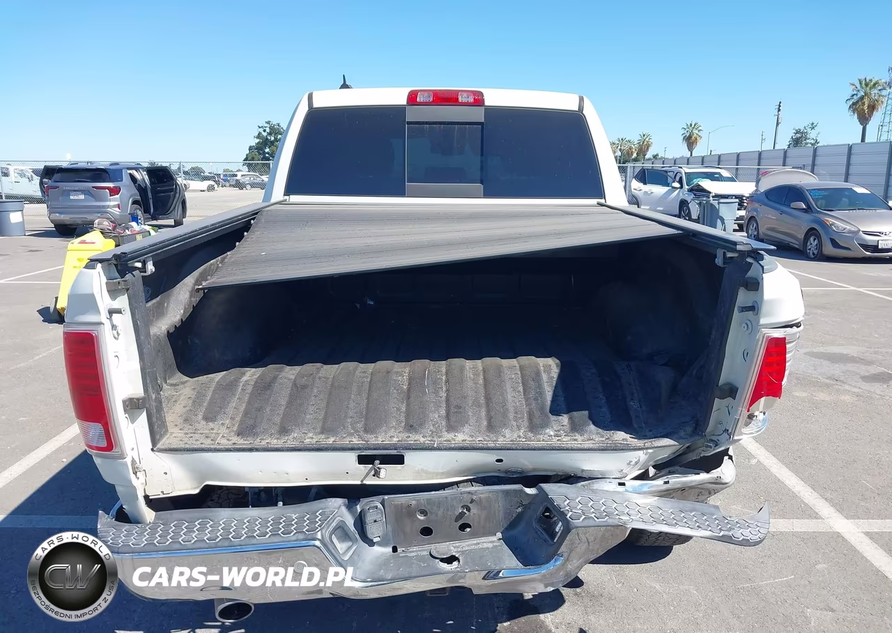 2018 Ram 1500 Laramie 4X4 5'7 Box VIN:1C6RR7NM6JS310202 - 17
