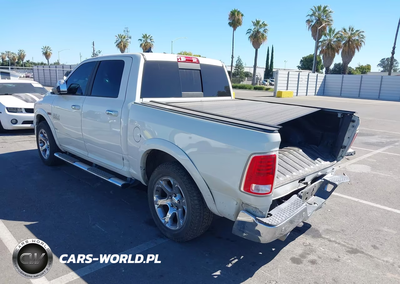 2018 Ram 1500 Laramie 4X4 5'7 Box VIN:1C6RR7NM6JS310202 - 3