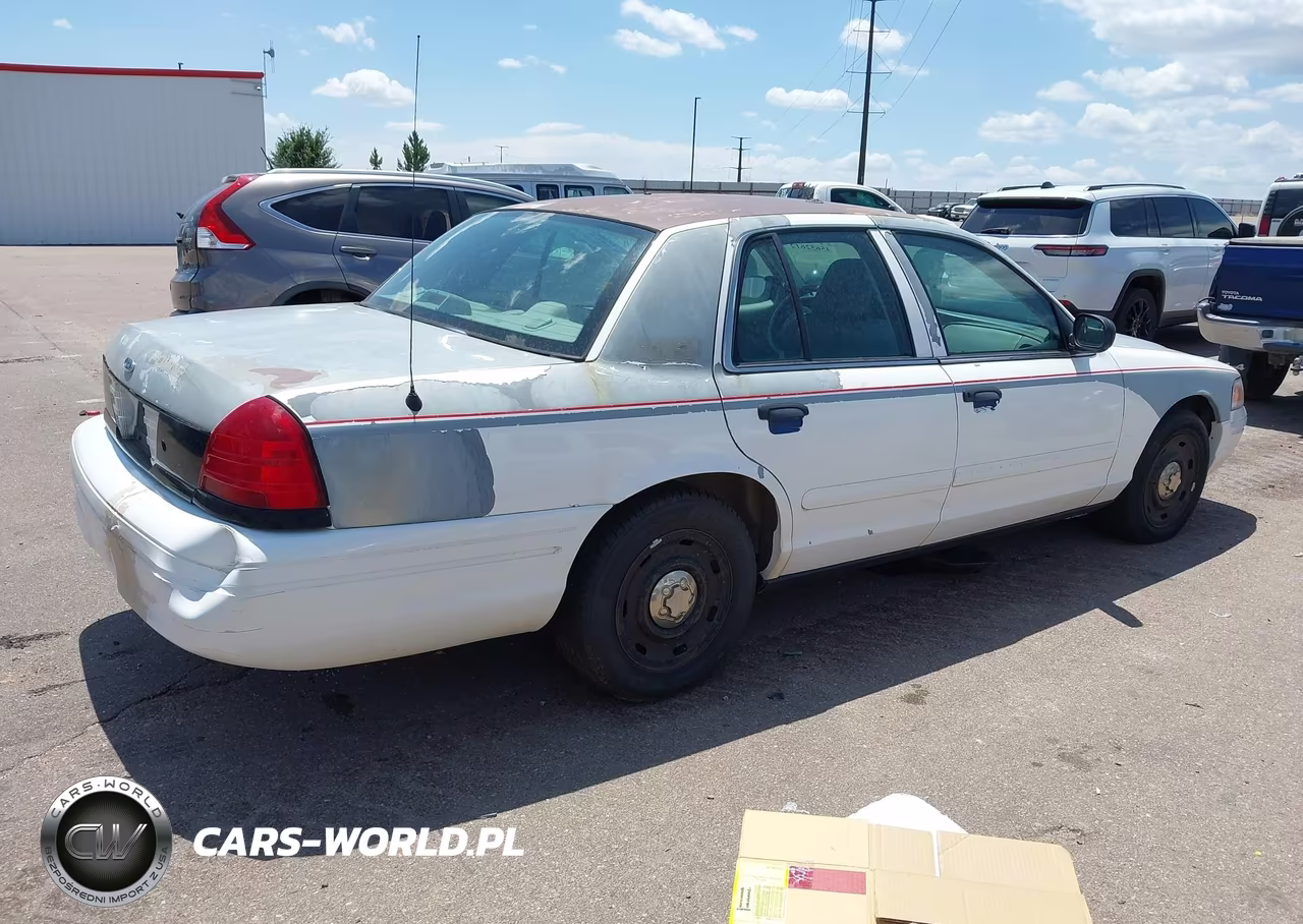 2005 Ford Crown Victoria Police VIN:2FAHP71W35X165890 - 4