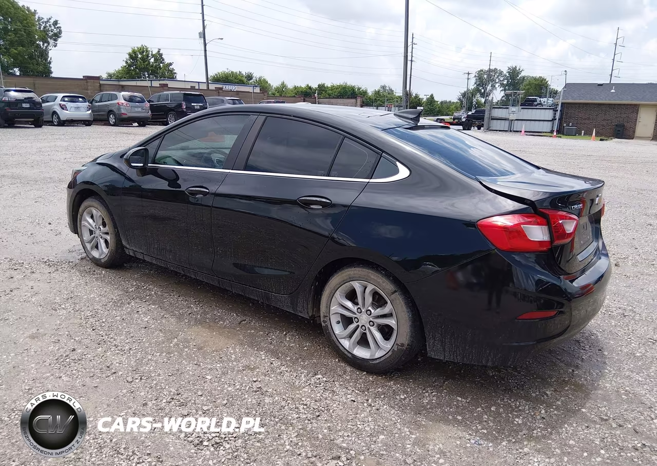 2019 Chevrolet Cruze Lt VIN:1G1BE5SM2K7144479 - 3