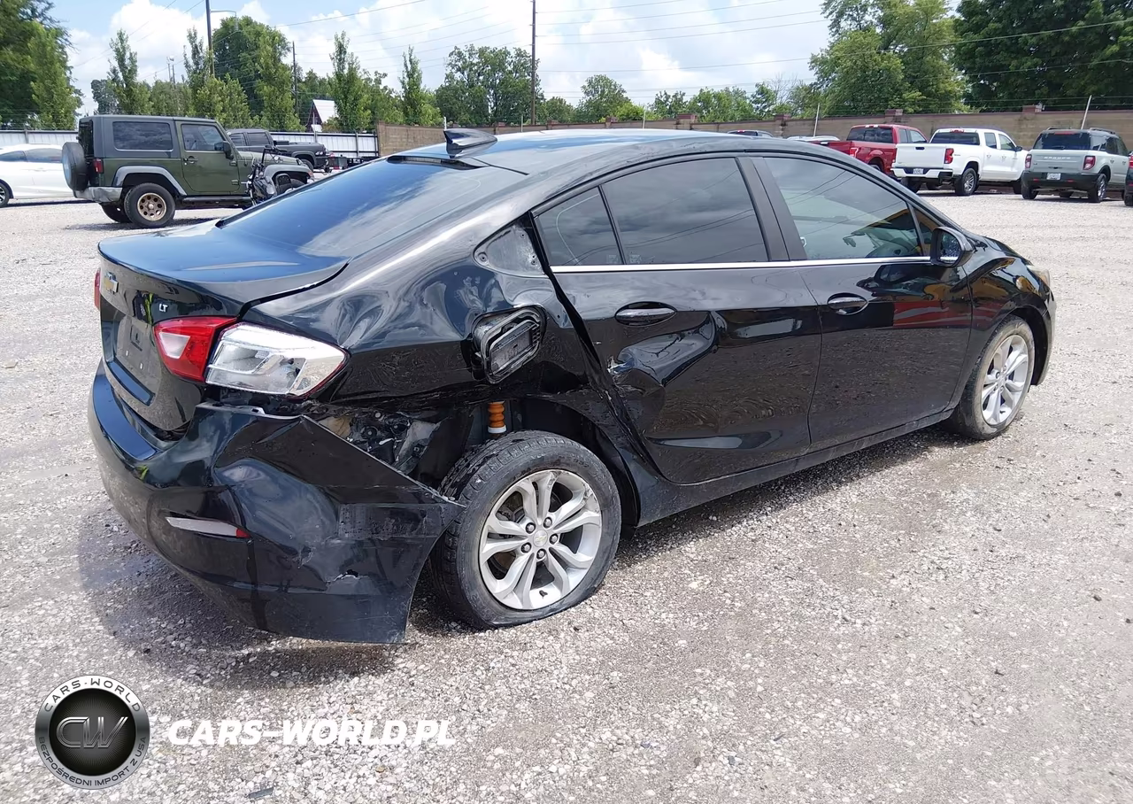 2019 Chevrolet Cruze Lt VIN:1G1BE5SM2K7144479 - 4