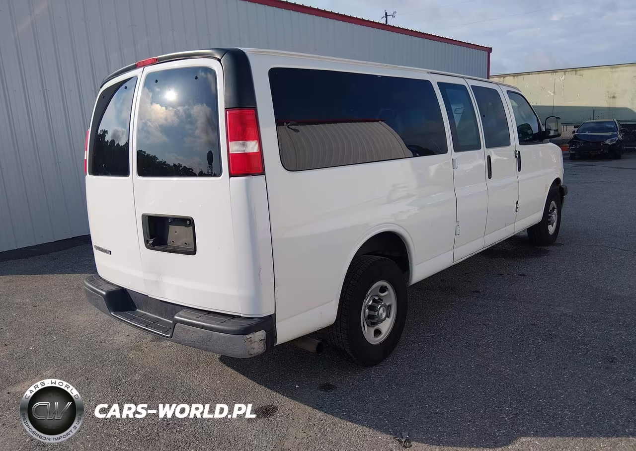 2017 Chevrolet Express 3500 Lt VIN:1GAZGPFG6H1269554 - 4