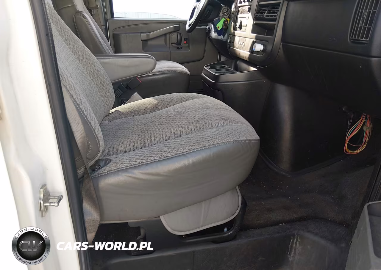 2017 Chevrolet Express 3500 Lt VIN:1GAZGPFG6H1269554 - 5
