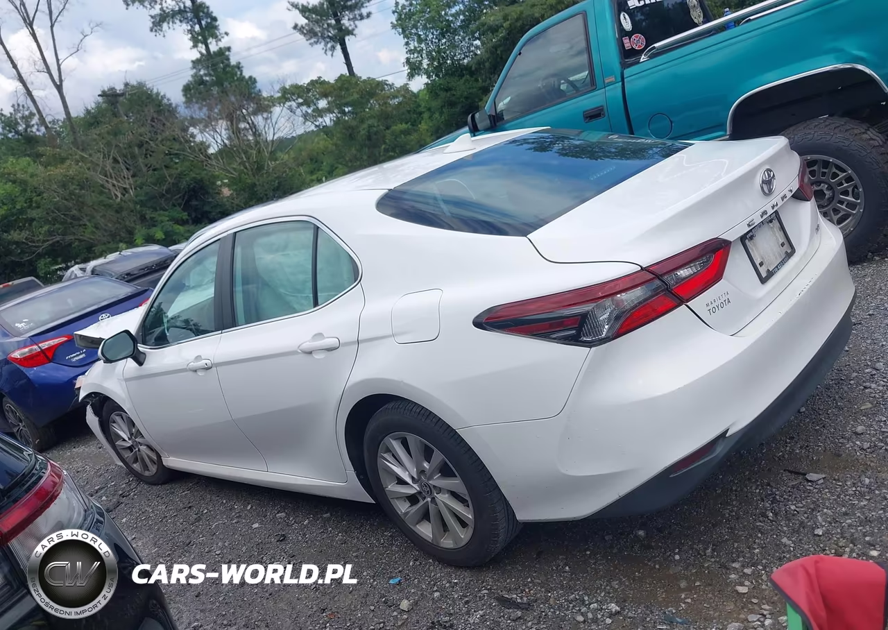 2021 Toyota Camry Le VIN:4T1C11AK4MU541563 - 13