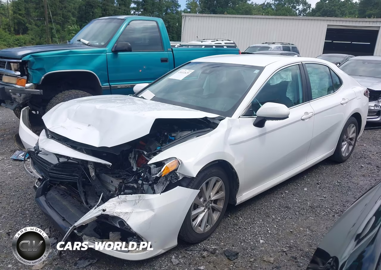2021 Toyota Camry Le VIN:4T1C11AK4MU541563 - 2