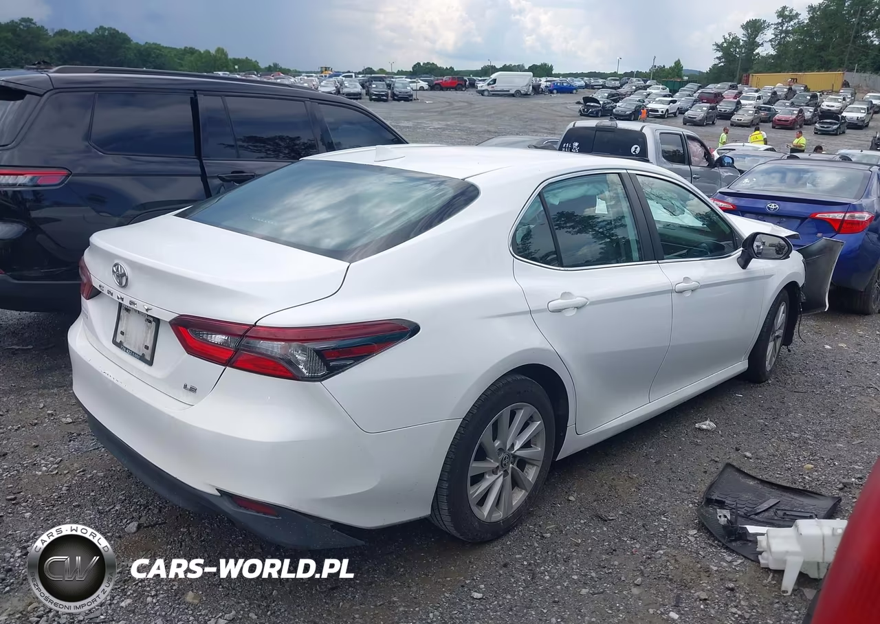 2021 Toyota Camry Le VIN:4T1C11AK4MU541563 - 4