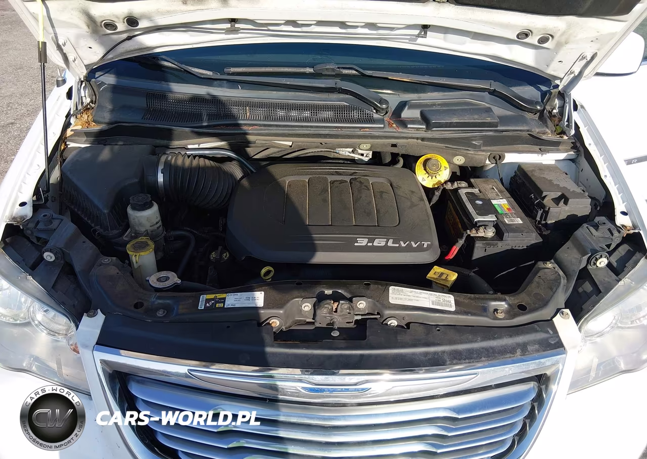 2016 Chrysler Town & Country Touring VIN:2C4RC1BGXGR206408 - 10