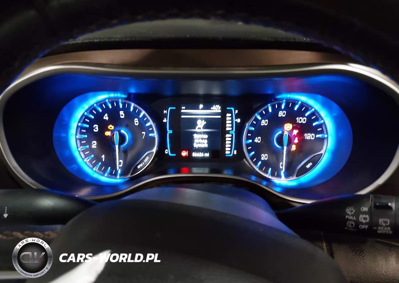 2018 Chrysler Pacifica Touring L VIN:2C4RC1BG2JR110070 - 7