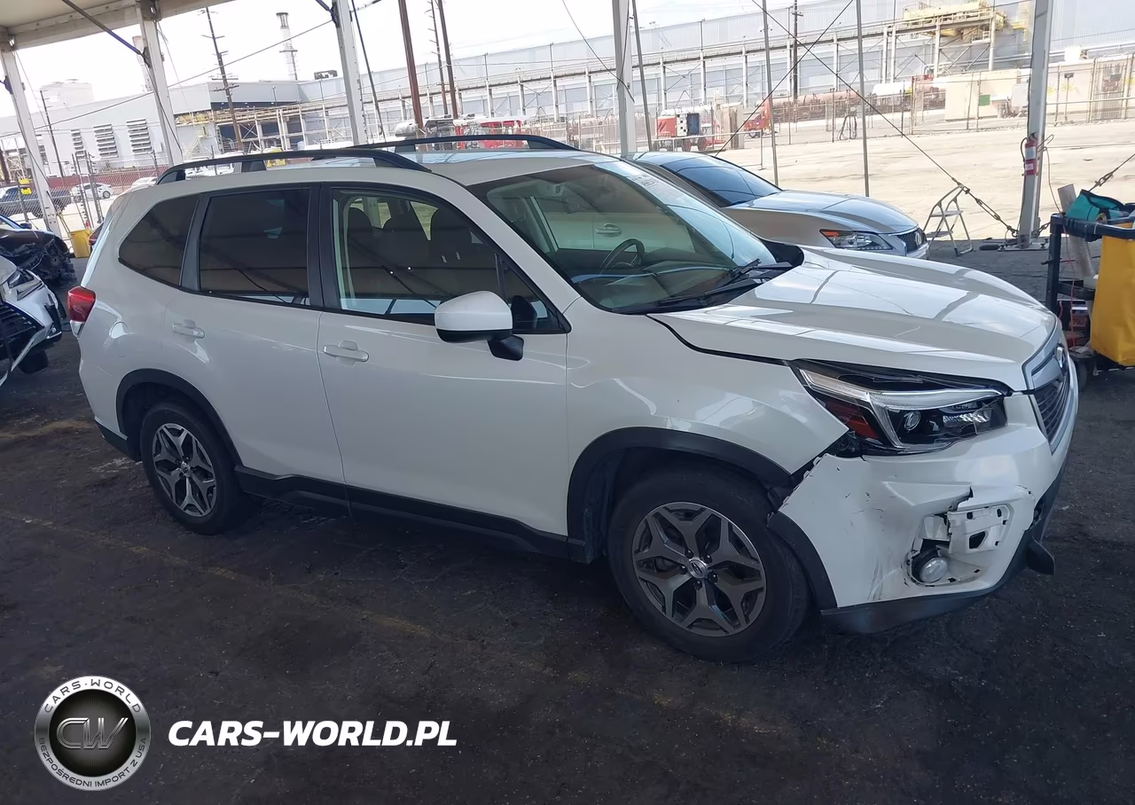 2021 Subaru Forester Premium VIN:JF2SKAJC0MH527756 - 13