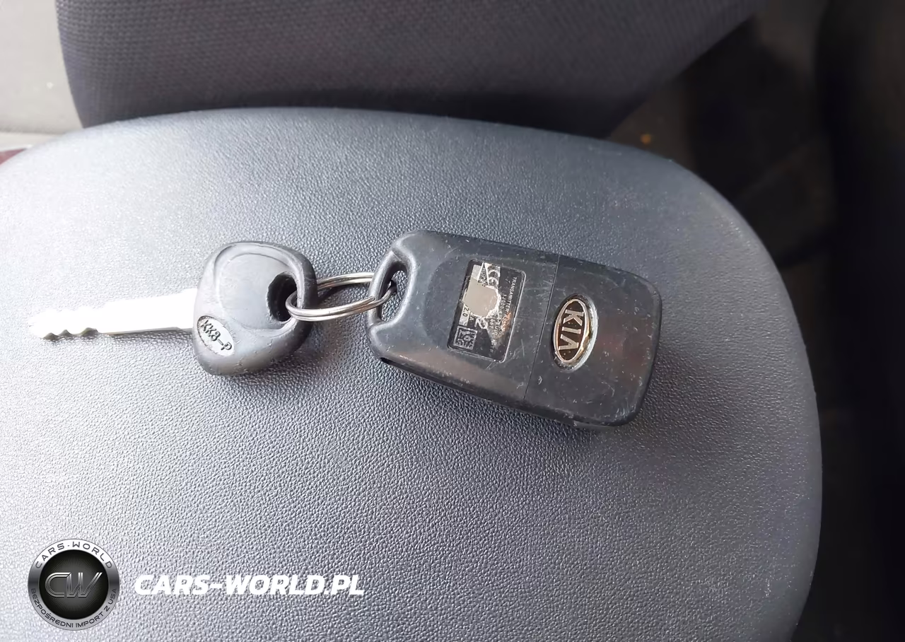 2011 Kia Soul + VIN:KNDJT2A28B7195430 - 11