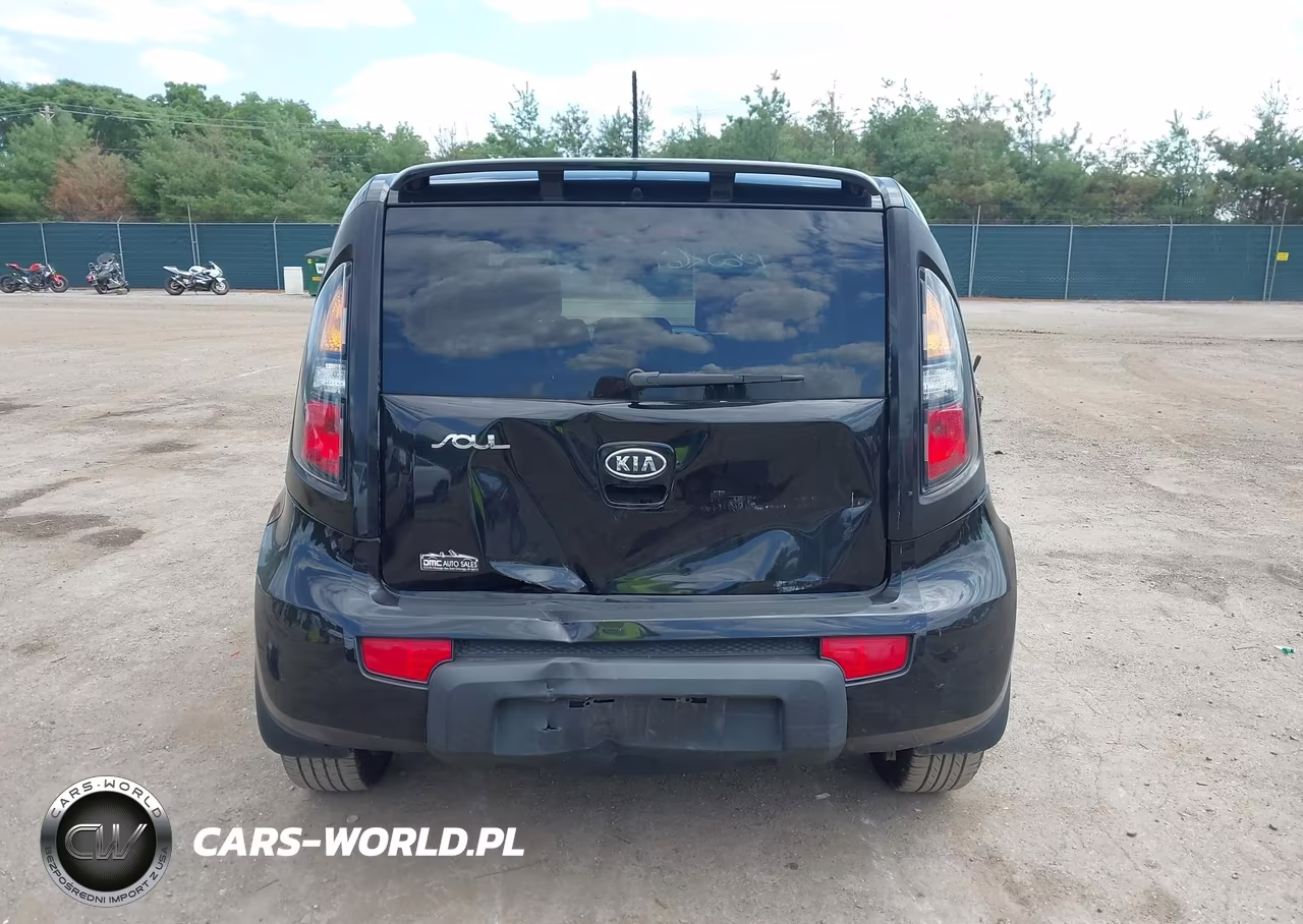 2011 Kia Soul + VIN:KNDJT2A28B7195430 - 16