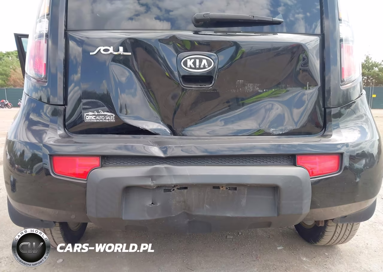 2011 Kia Soul + VIN:KNDJT2A28B7195430 - 6