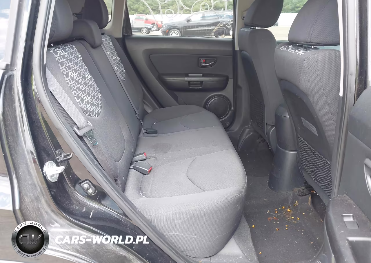 2011 Kia Soul + VIN:KNDJT2A28B7195430 - 8