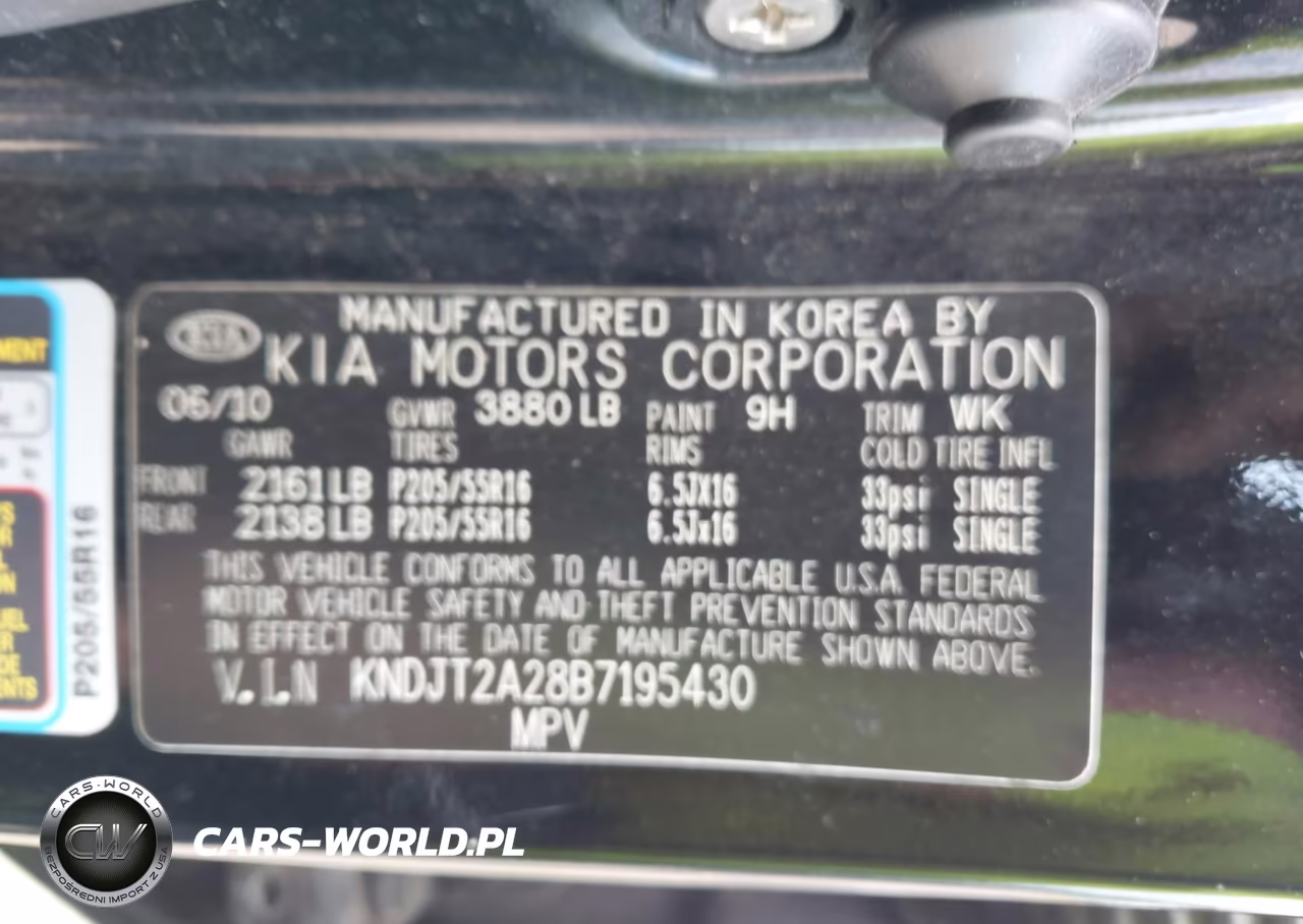 2011 Kia Soul + VIN:KNDJT2A28B7195430 - 9