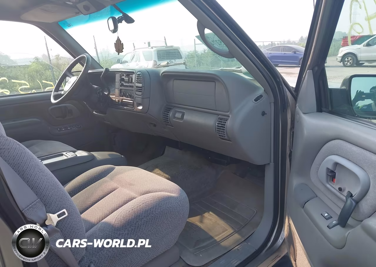 1999 Chevrolet Tahoe Ls VIN:1GNEK13R9XJ572728 - 5