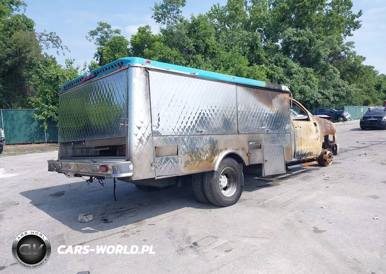 2024 Chevrolet Silverado 3500Hd Chassis Work Truck VIN:1GB3WRE73RF145196 - 4