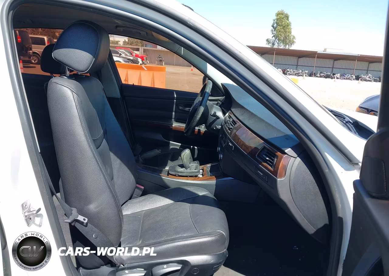 2011 BMW 328I VIN:WBAPH5G52BNM83810 - 5