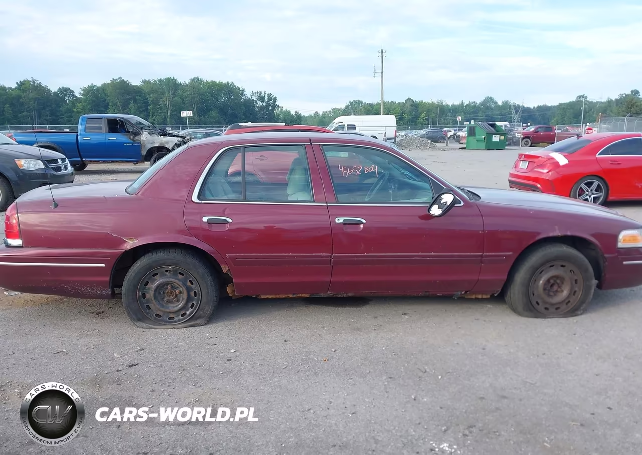 2005 Ford Crown Victoria Police VIN:2FAFP71W95X107872 - 13