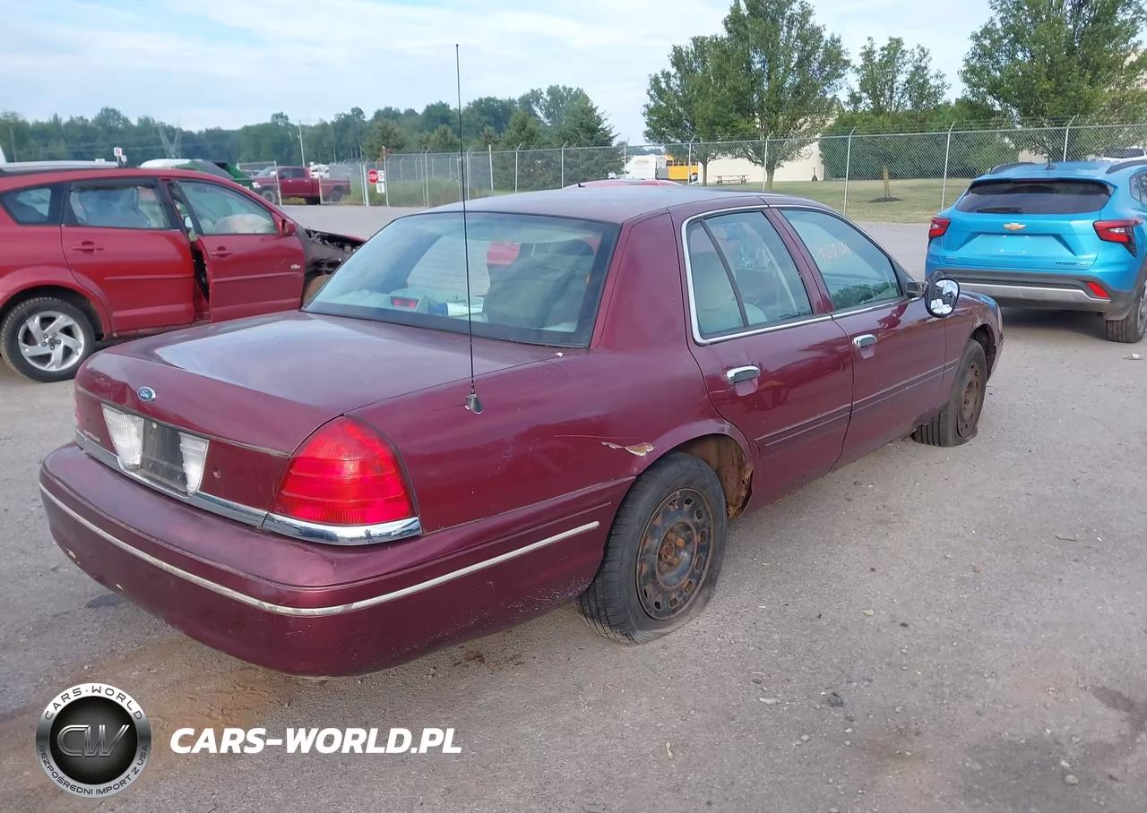 2005 Ford Crown Victoria Police VIN:2FAFP71W95X107872 - 4
